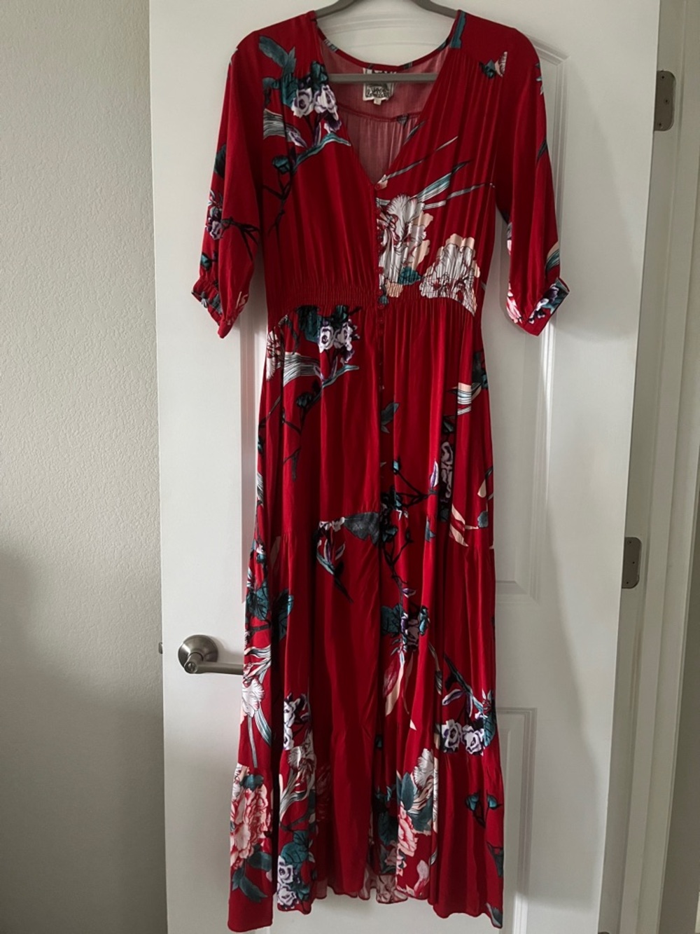 💐Jaase Red Floral V-Neck Maxi with Blue and White Accents🌹